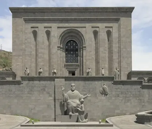 Երևան, քաղաքային տուր, «ԳՈՒՄ» շուկա, Մատենադարան, Հաղթանակի զբոսայգի, Ծիծեռնակաբերդի հուշահամալիր, Հանրապետության հրապարակ